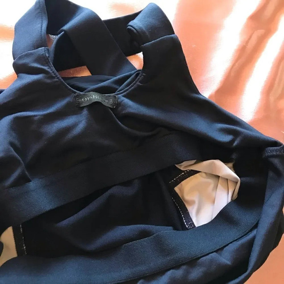 Oysho gym stappy back top - Picture 7 of 8